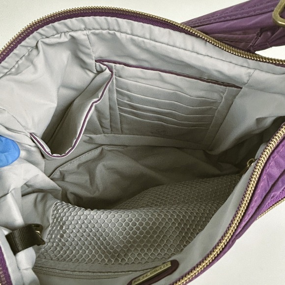 Travelon anti-theft hobo bag in a violet purple colour - Picture 5 of 9